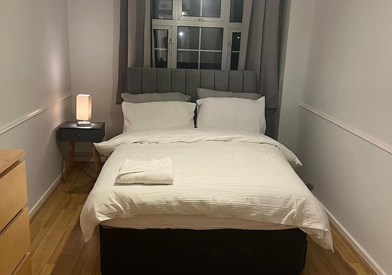 Lovely 2 Bedroom Apartment With Parking Space لندن المظهر الخارجي الصورة
